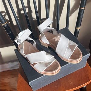 Women's Rag and Bone Slayton Sandal in Antique White